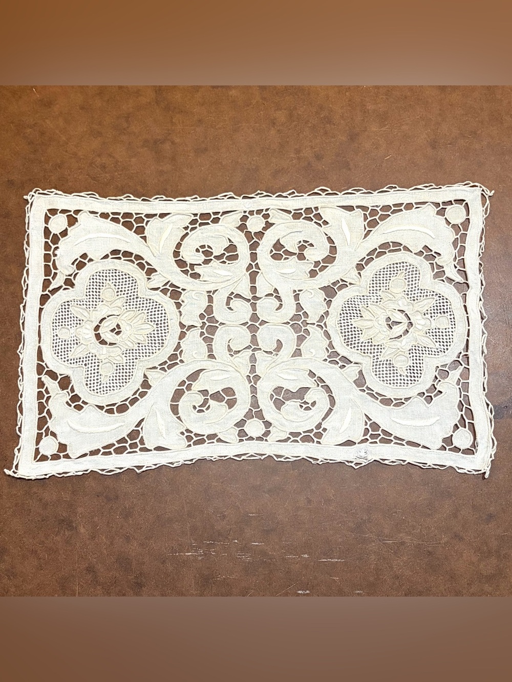 Vintage- 🤍 7 Lace Embroidered Linen Doily Rectangular Table Accent in Ivory